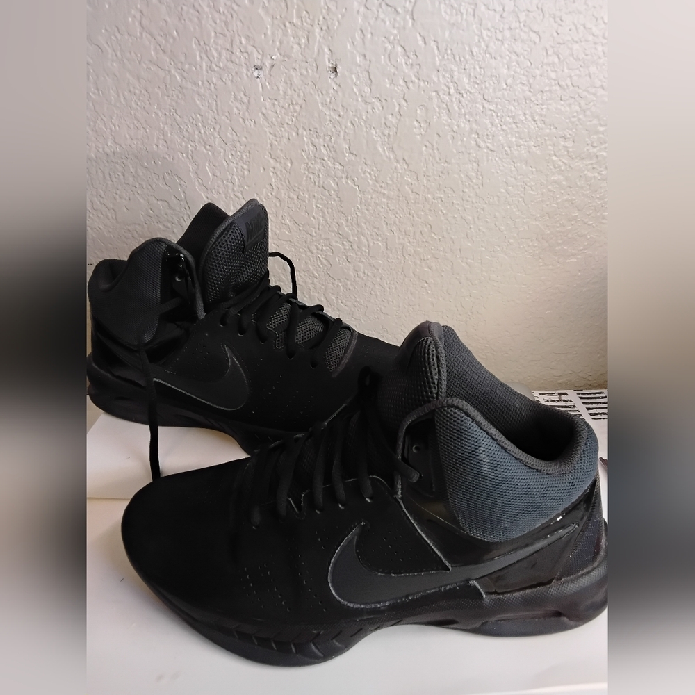 Nike Black Athletic Shoes there like THEY ARE MENS SIZE NOT WOMENS